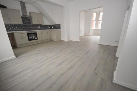 3-bed terraced on Redvers Drive, Liverpool, Merseyside, L9, £1,000/mo