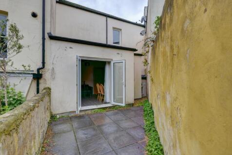 14 London Terrace Outside Area