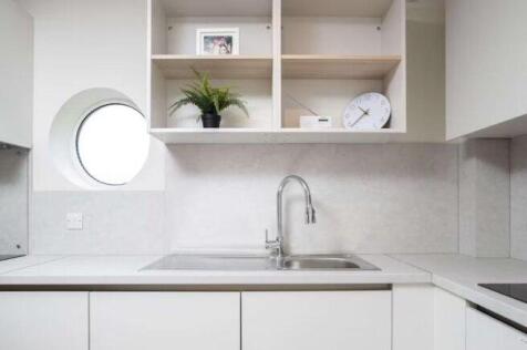 crown-station-place-l7-3la-993210