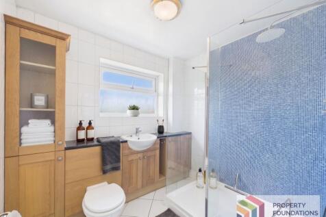 28, Gatcombe Close, Calcot, RG31 photo 4