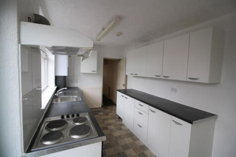5-bed house on Ullswater Road, Lancaster, £2,968/mo