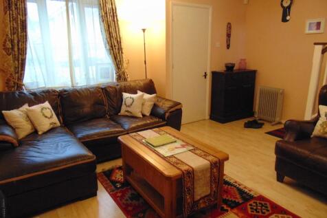 Hunters Way, Cippenham photo 3