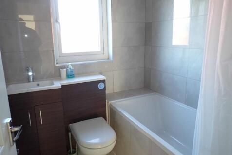 BATHROOM/WC