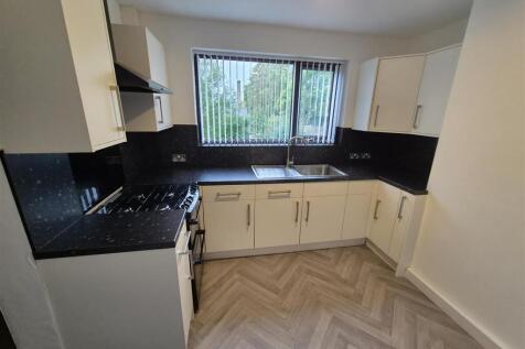 Milton Avenue, Millbrook, Stalybridge photo 4