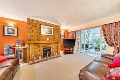 7 Hinckley Road