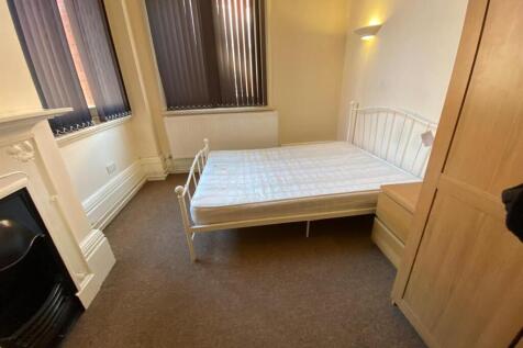 Bedroom one.jpg