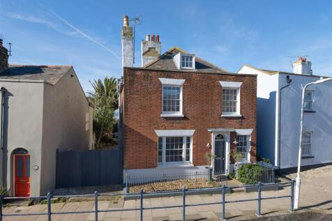 Island Wall, Whitstable