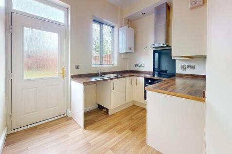 39-Wingfield-Gardens-Kitchen.jpg