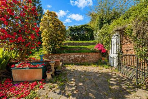 28 Leveller Road - Garden.jpg