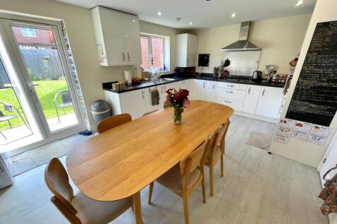 Kitchen diner