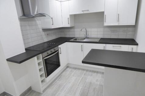 36 Bridge Street, Leatherhead, Surrey, KT22 photo 3
