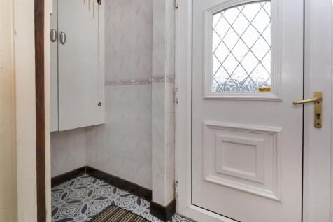 Bramleys Estate Agents - Weatherhill Crescent - Li