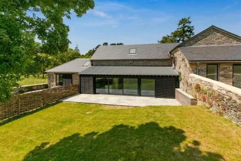 A62 - Barns @ Higher Court Barns, Littlehempston -