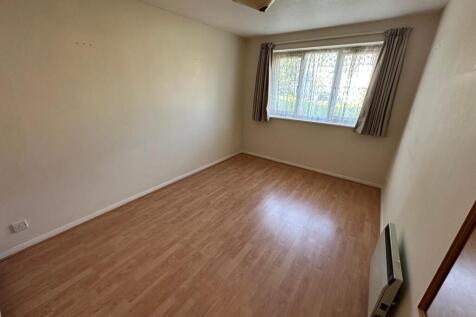 Salesbury Drive, Billericay photo 4