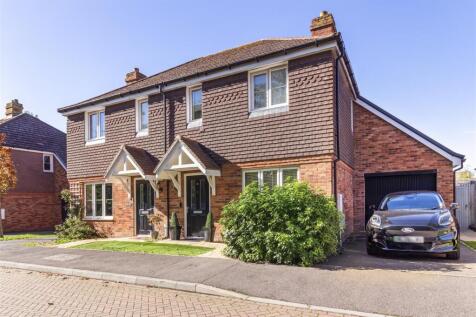 23 Skylark Rise-017.jpg