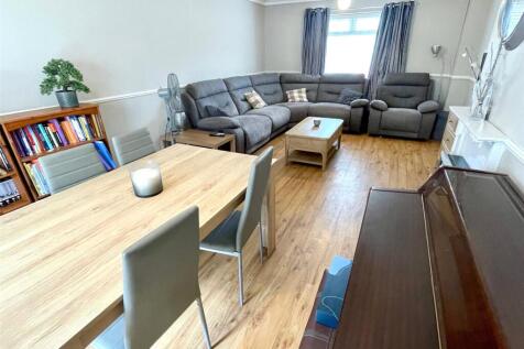 Lounge Dining Room