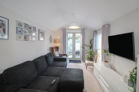 Grade II Listed Character Townhouse