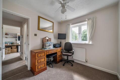 1348785-6-68b82b35c4a80