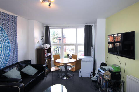 BRUDENELL AVENUE, Leeds photo 2
