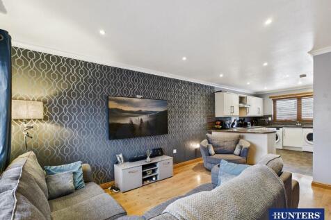 Living Room &amp; Kitchen