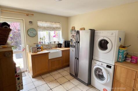 27 Ridgway Rd BS-06.jpg