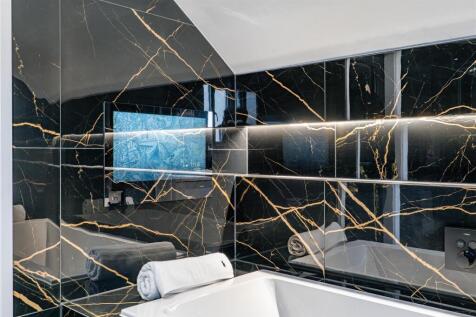 Master Bedroom Ensuite