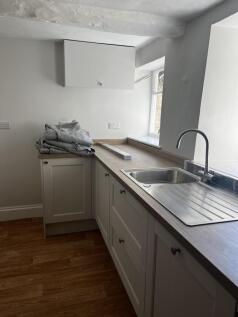Neston SN13 photo 4
