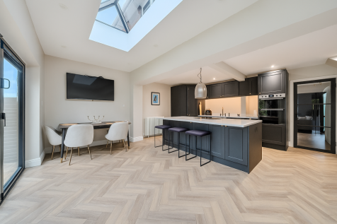 chatgptimagenov72025090335am