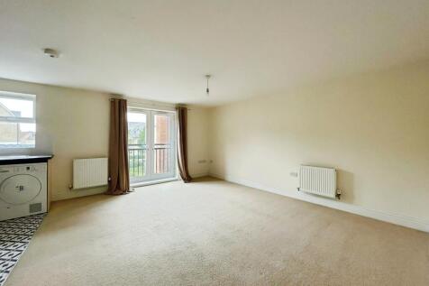 Harlow Crescent, Oxley Park, Milton Keynes, MK4 photo 4