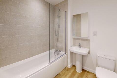 Waterslade Way, Houghton Regis, Central Bedfordshire photo 4