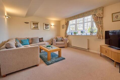 Lounge to Front