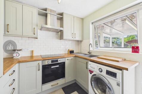 St. Peters Way, Thurston, Bury St. Edmunds photo 4