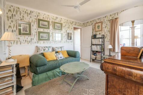 Excellent Villa with spectacular sea views 