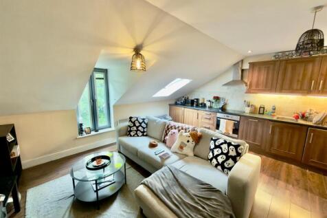 Lounge/ Kitchen