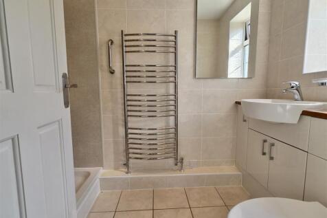 EN SUITE SHOWER/WC