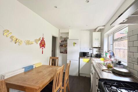Chesil Avenue, Nottingham photo 2