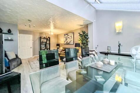 Ash Grove, Dunmow, Essex, CM6 photo 4