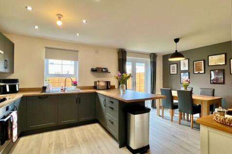Kitchen dining room