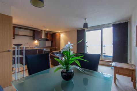 Lounge Kitchen