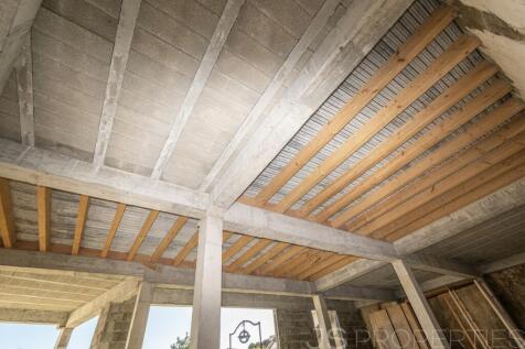 TOWNHOUSE IN CAMPANET WITH UNIQUE VIEWS