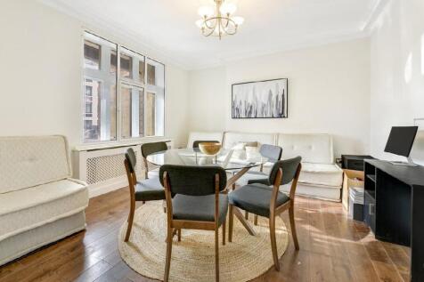 Living Room2.jpg