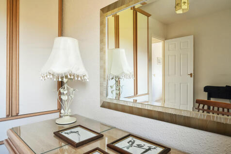 18-6814dee40a85a-...