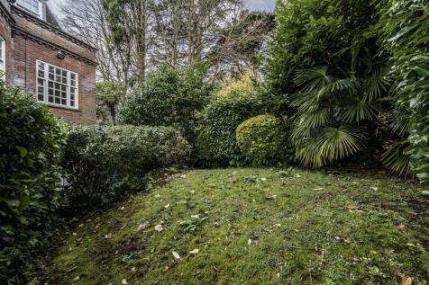 Davidson Frost-Wellings, DFW, Wellington House, Ay