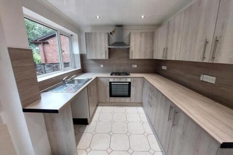 Newlyn Drive, Ashton In Makerfield photo 4
