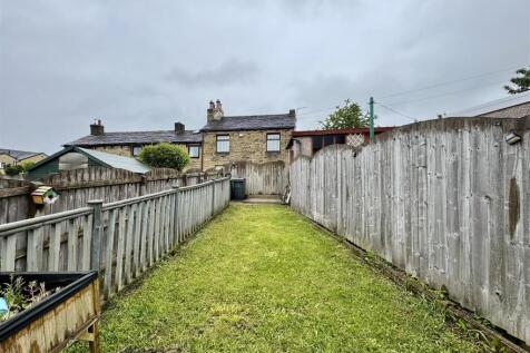 Station Road, Fenay Bridge, Huddersfield, HD8 0AA photo 3