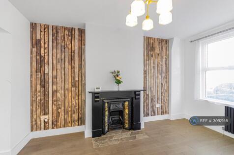 Estcourt Road, London, SE25 photo 3