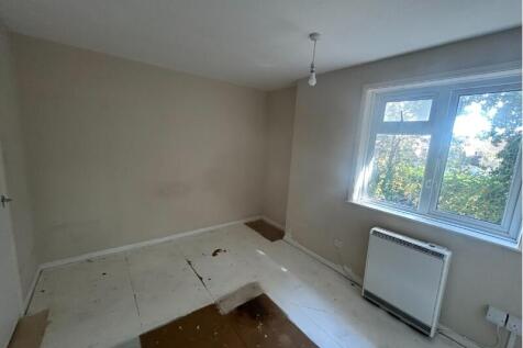 Charles Avenue, Chichester, West Sussex, PO19 7JB photo 3