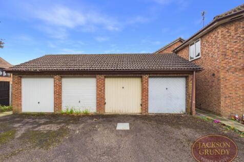 Kennet Close