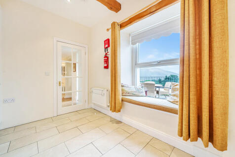 Kitchen Window Se...