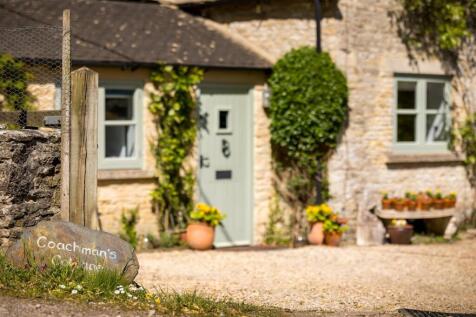 65 - Coachmans Cottage - GL54 4AL - Web.jpg